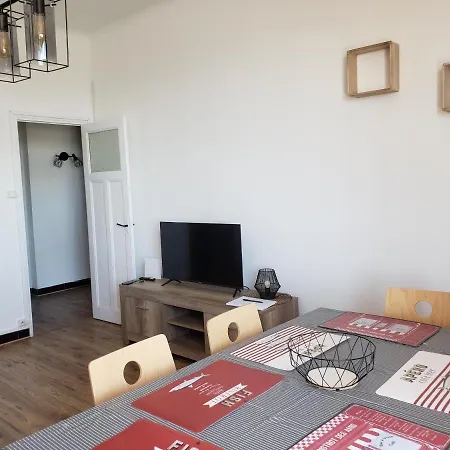 Pleine Vue * Κασί